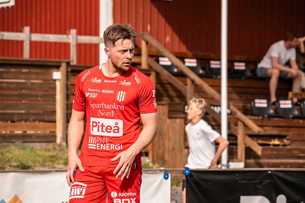 Fredrik Johansson lämnar PIF